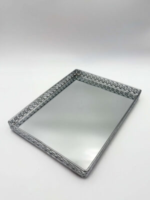 Δίσκος Μεταλλικός με Καθρέπτη Ασημί 35x25x4cm – Inart