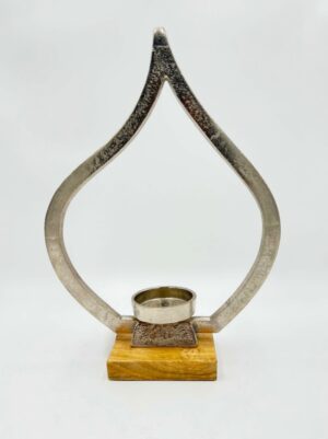 επινικελωμένο κηροπήγιο Inart 29x10x40cm μεταλλικό με ξύλινη βάση